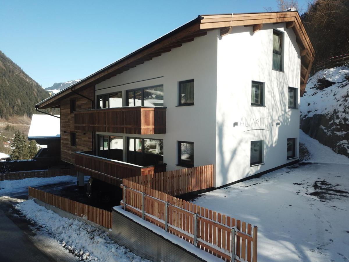Almhittn - Luxus Appartements Finkenberg Esterno foto